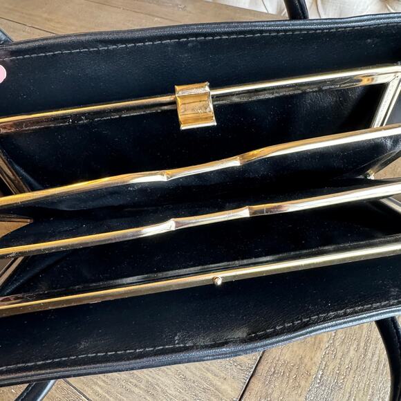 VTG 60's Black Accordion Pocket Snap Over Kisslock Handbag Double Straps Retro - Picture 8 of 16
